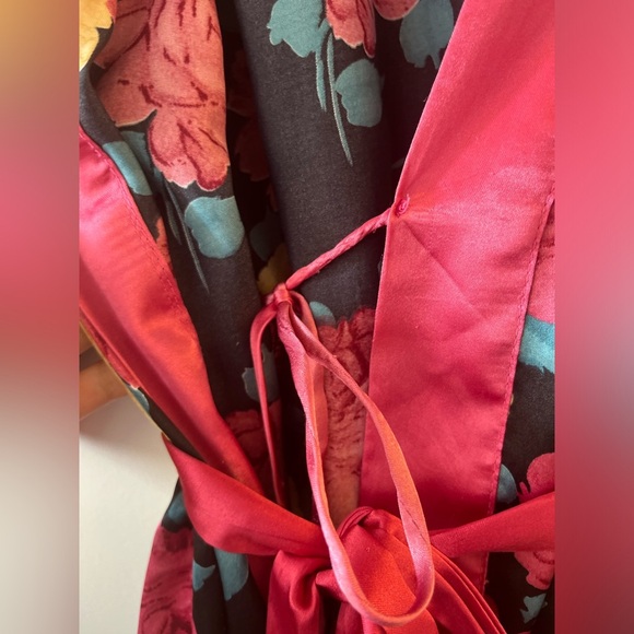 Vintage Night Passion Lingerie Satin Robe - Picture 8 of 9